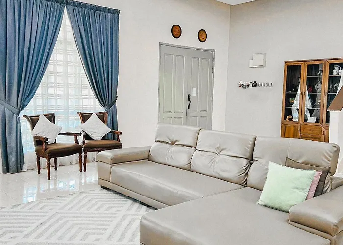 Cahaya Melissa Homestay Private Pool